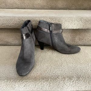 Bandolino Grey Suede Bootie-Size 8